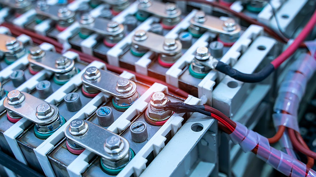 lithium ion battery terminal